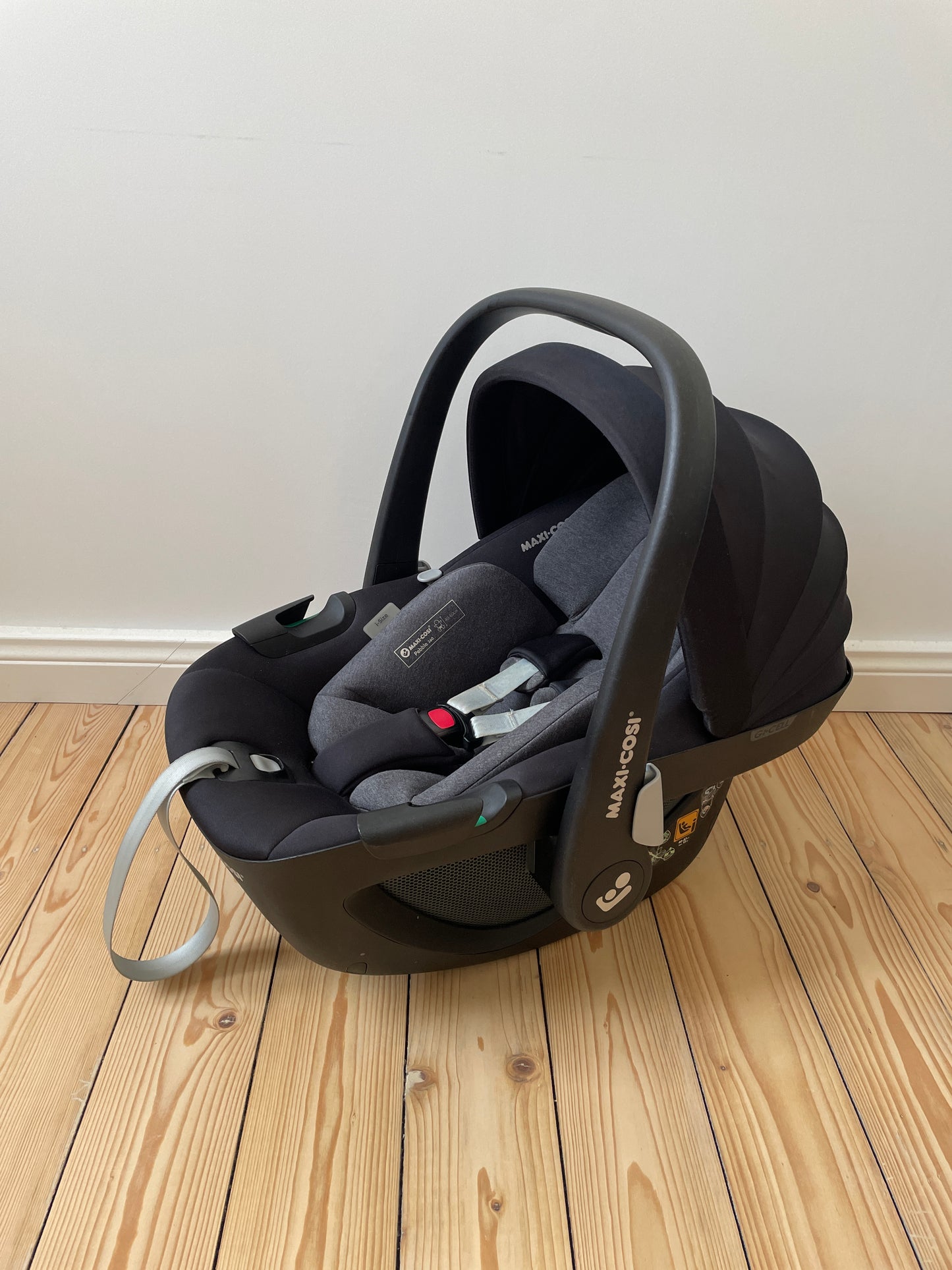 Maxi Cosi - Pebble 360 + FamilyFix 360 set